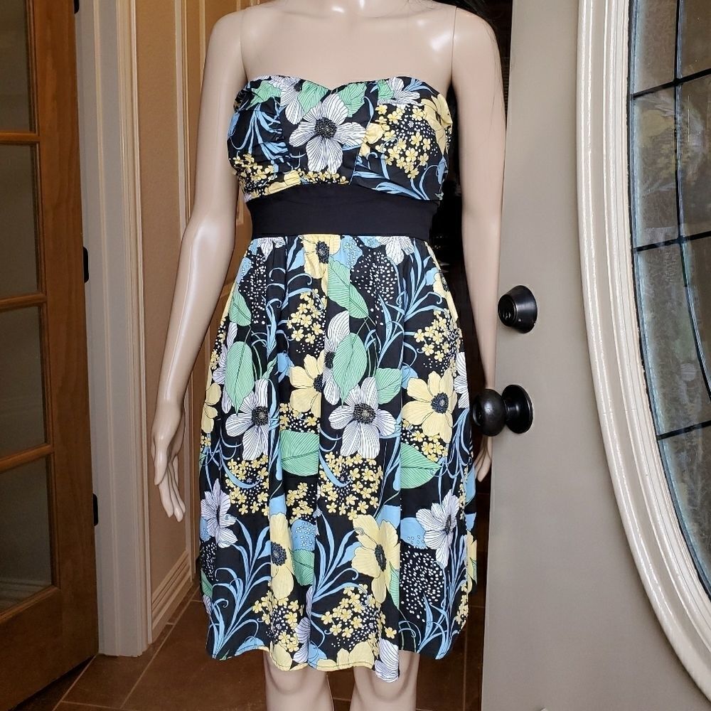 Ruby Rox strapless‎ floral dress - Picture 2 of 8